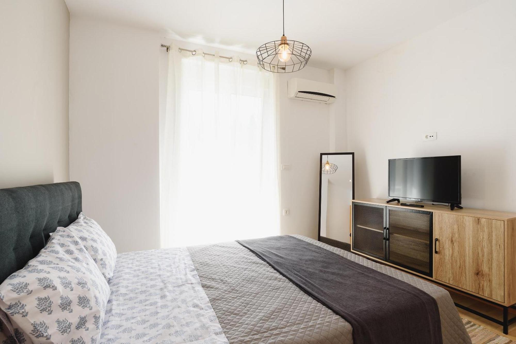 Mandraki City Center Apartments Родос Экстерьер фото